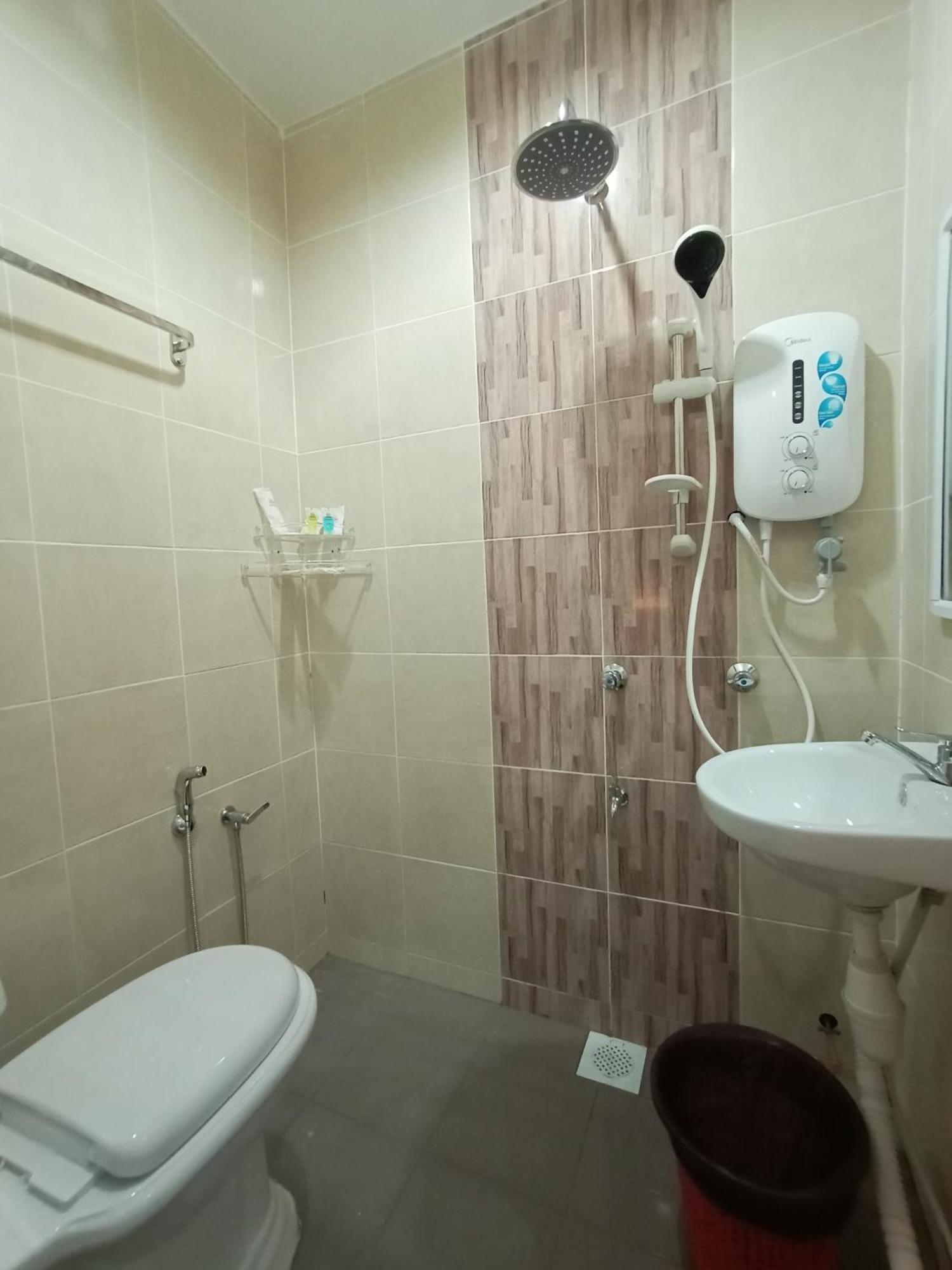 Dane & Shue Hotel Kok Lanas Kampong Kok Lanas Esterno foto