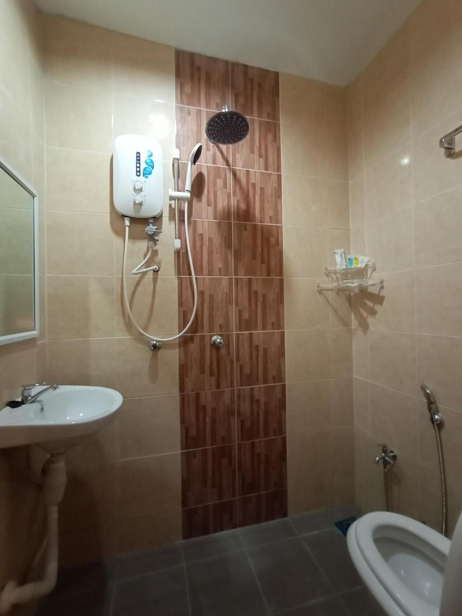 Dane & Shue Hotel Kok Lanas Kampong Kok Lanas Esterno foto